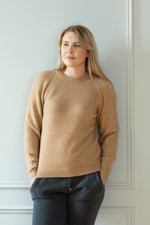 Load image into Gallery viewer, Women Knitted jumper beige
