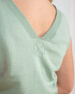 Load image into Gallery viewer, Knitted cotton blouse green color
