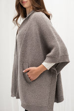 Load image into Gallery viewer, Poncho women made of natural fibers
