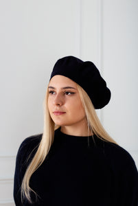 Merino wool beret black